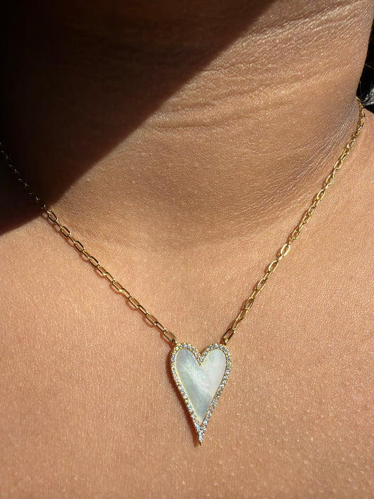 Heart pendant necklace