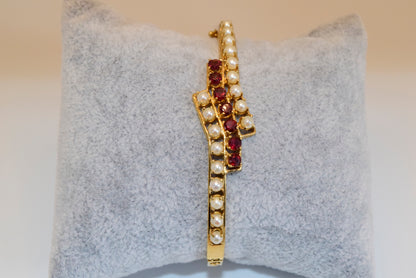 14Kt Gold Fine Vintage Garnet Bangle