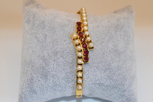 14Kt Gold Fine Vintage Garnet Bangle