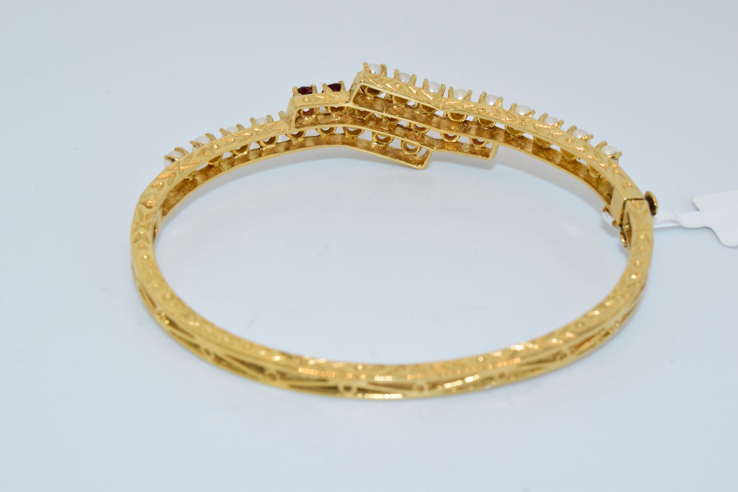 14Kt Gold Fine Vintage Garnet Bangle